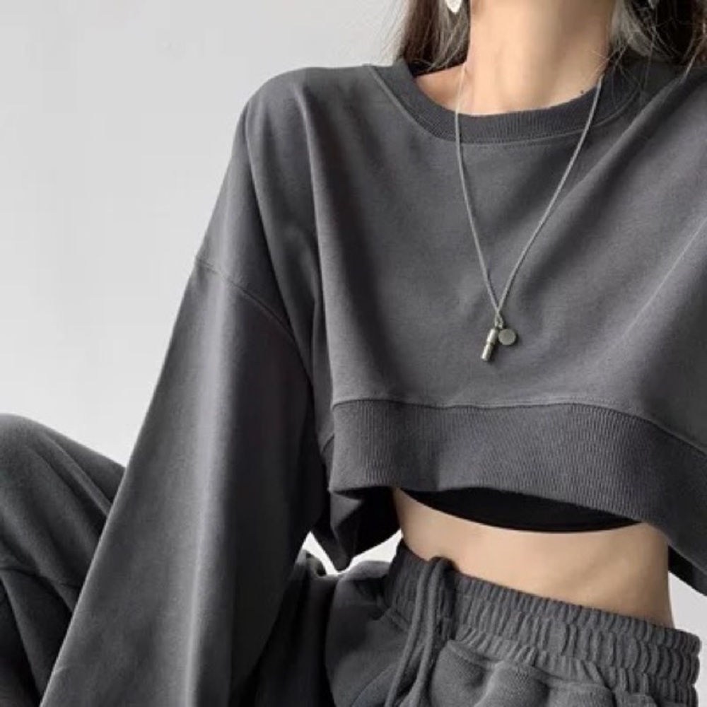 LONG SLEVE CROP TOP